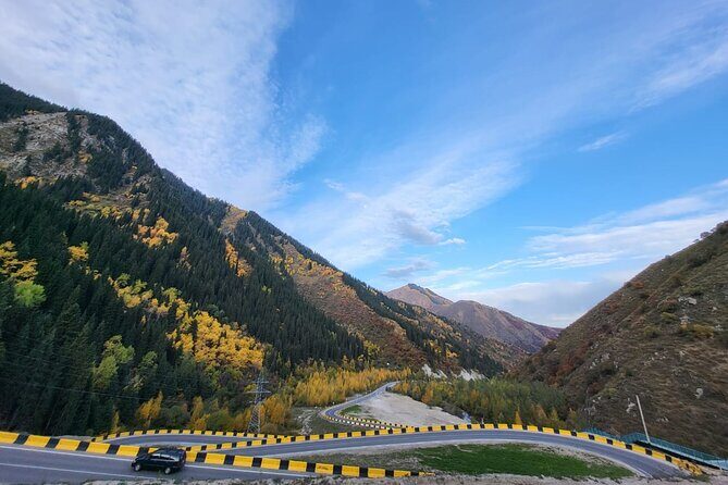 Big Almaty Lake tour private or group by car or hiking - Big Almaty Lake itself: time by the water and frozen conditions