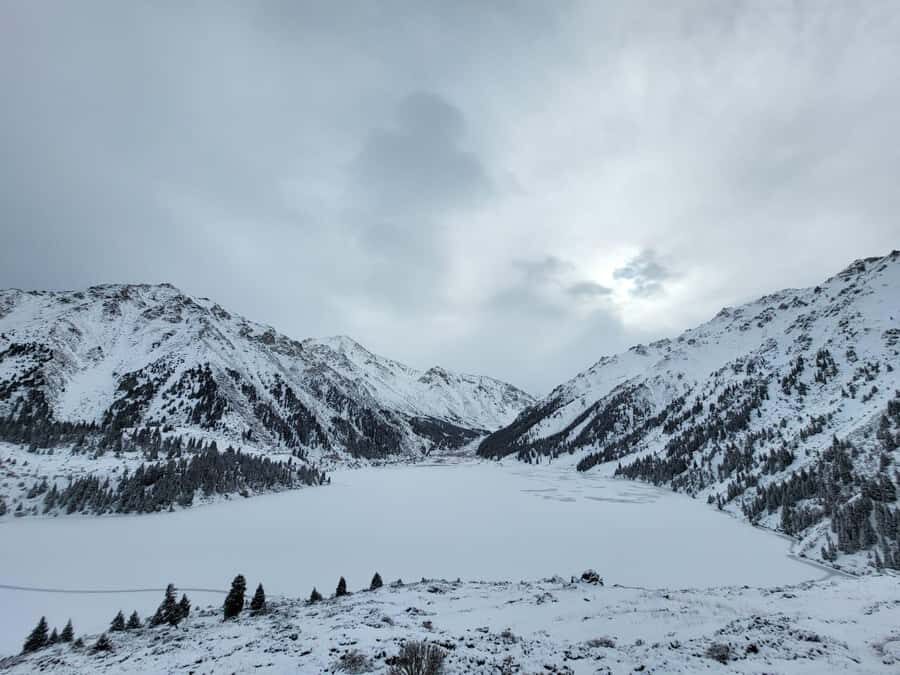 Big Almaty Lake Tour with Optional Hike - Guides who bring the mountains to life (and help you not fall)