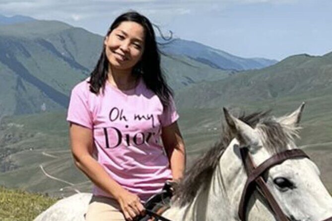Horseback riding Tour - Getting on a trained nomad horse (even if you’ve never tried)
