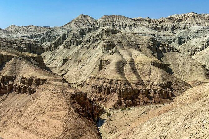 Singing dunes & Aktau mountains group tour to Altyn Emel - Aktau Mountains: the Chalk Mountains of the Dried Ocean stop