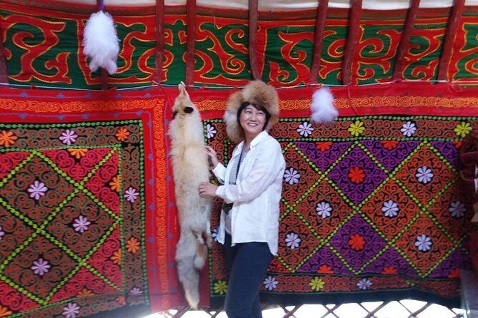 Trip to Kazakh family of Eagle hunters in Astana (6 hours) - Who this Kazakh eagle hunter experience is best for