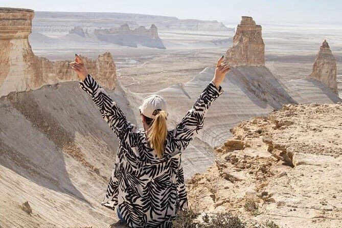 Unforgettable 3 Days Mangystau - Group Tour - Guides, safety, and why the group size can make or break it